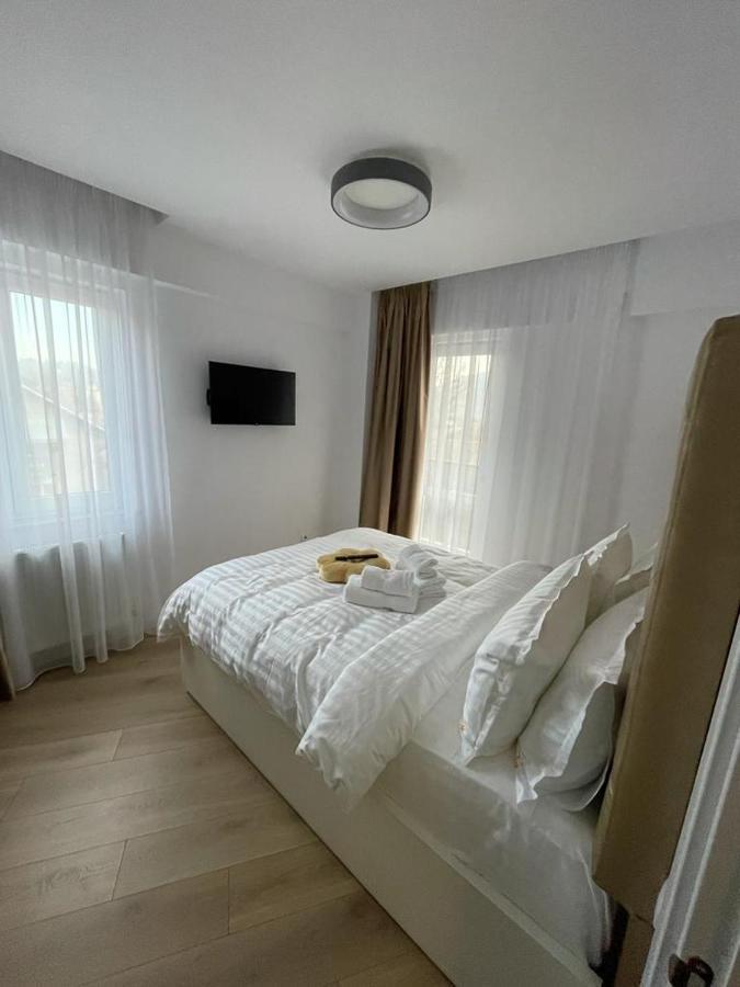 Adina Apartament กูรา ฮูมอรูลุย ภายนอก รูปภาพ